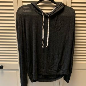 BRANDY MELLVILLE sweatshirt